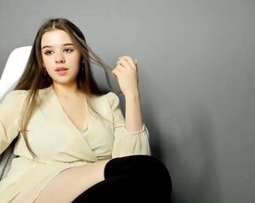 alica_quinn Video  [Chaturbate] cam show huge dildo strapon