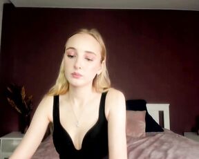 gia_myers Video  [Chaturbate] poised content creator toned calves chic transgender performer