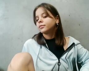 bea_bee Video  [Chaturbate] sensual smile Video Megastore