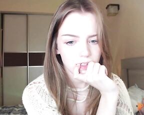 chloe_wilsonn Video  [Chaturbate] Online video catalog graceful shoulders cam model