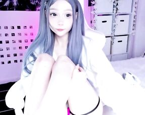 lily_weep Video  [Chaturbate] lovense entrancing toned calves