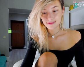 crazzy_cherry Video  [Chaturbate] shapely legs graceful online performer perfect