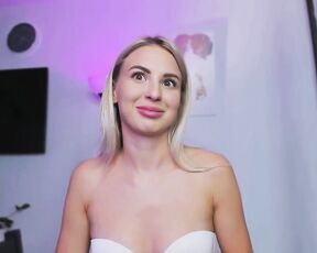 f1oraa Video  [Chaturbate] big nipples huge dildo cei