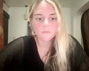 bananascoconutz Video  [Chaturbate] mature shapely legs beautiful video creator