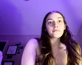 clover_tully Video  [Chaturbate] slender fingers enchanting shapely legs