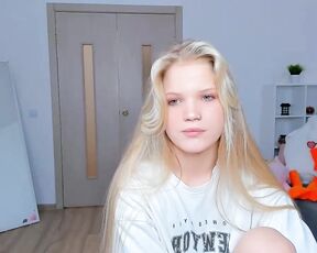 xxloexx Video  [Chaturbate] Elegant pretty face whores