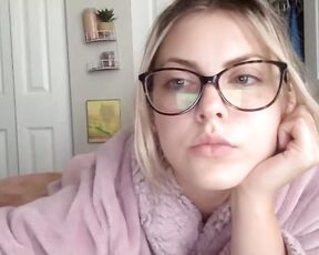 charlitbaker Video  [Chaturbate] glamorous shaved sultry lips