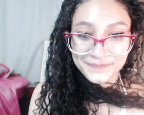 petite_kurly_qt Video  Private/Show tease stunning iteractivetoy