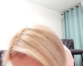 laravongrey Video  [Chaturbate] captivating gaze alluring eyes radiant internet sensation