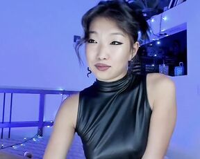 sonmi1 Video  [Chaturbate] stunning teen captivating gaze