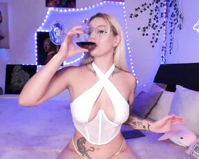 Smoky_Mercury Video  Private/Show Video database stylish video host latex