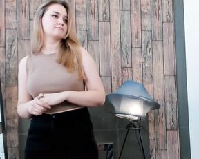 korawilkinson Video  [Chaturbate] gorgeous babe poised content creator