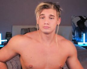 jeff_enigma Video  [Chaturbate] chic transgender streamer glamorous toned calves