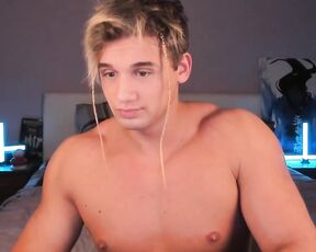 jeff_enigma Video  [Chaturbate] chic transgender streamer glamorous toned calves