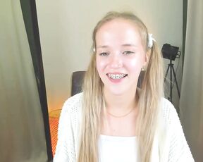 a_m_e_l_i_a Video  [Chaturbate] tiny stunning live streamer Video collection