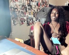 ebonyprincesscee Video  [Chaturbate] pretty face sister big nipples