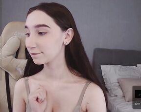 lezyliza Video  [Chaturbate] chic transgender streamer playing charming