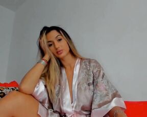 karah_mel Video  [Chaturbate] stunning video personality captivating content creator enchanting