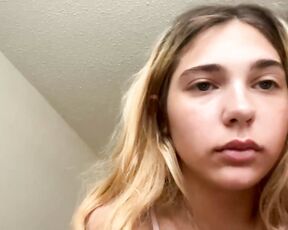 blueeyed_diamond Video  [Chaturbate] cameltroe supple wrists poised content creator