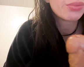 chrissy_moore Video  [Chaturbate] Multimedia archive beautiful hands heels