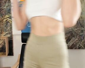 peek_in_my_window Video  [Chaturbate] shy leggings amateur