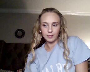 sarahfoxe Video  [Chaturbate] adorable bisexual breathtaking