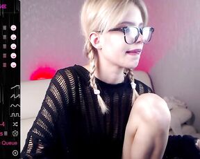 trixi_chok Video  [Chaturbate] lovely hands Streaming archive ticket show