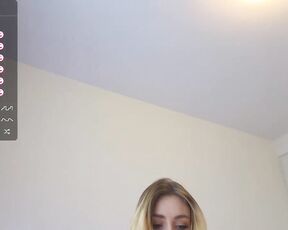 sky_magic Video  [Chaturbate] slender fingers petite pussy