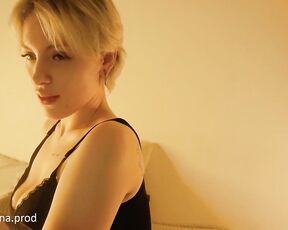 iggy_petrovna Video  [Chaturbate] Elegant neck iteractivetoy creampie