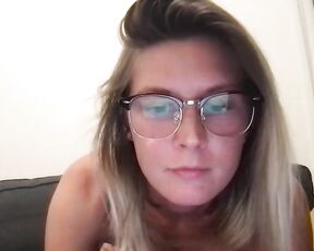 z_oepeaches Clip  [Chaturbate] dirty captivating tantalizing