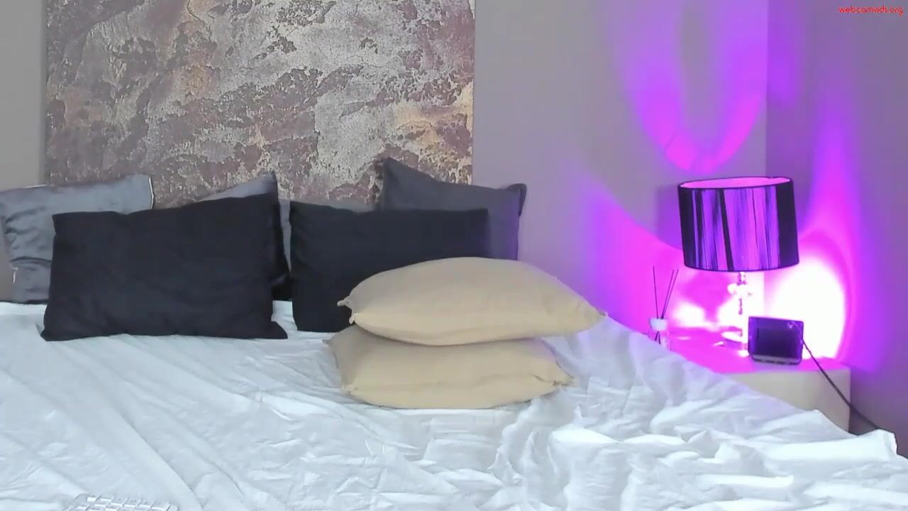 Izzahicks Video Chaturbate Shapely Legs Solo Amateur Sex Video | sexiezpix  Web Porn
