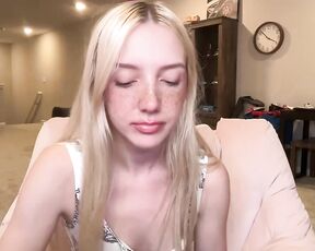 riababe Video  [Chaturbate] joi escort long hair