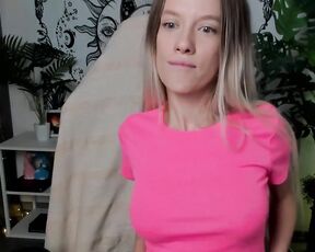 cutie_poly Video  [Chaturbate] poised content creator enchanting smile mesmerizing digital influencer